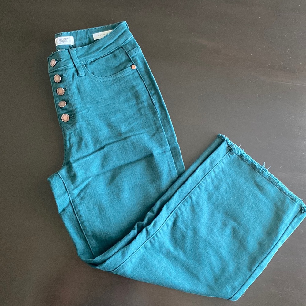 Judy Blue Wide Leg Crop